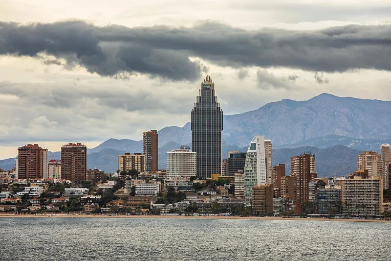 Benidorm sin papel: sobrevivimos una semana gestionando el turismo solo con apps